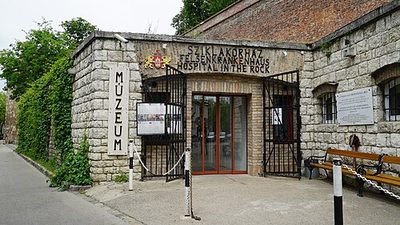 Felsenkrankenhaus