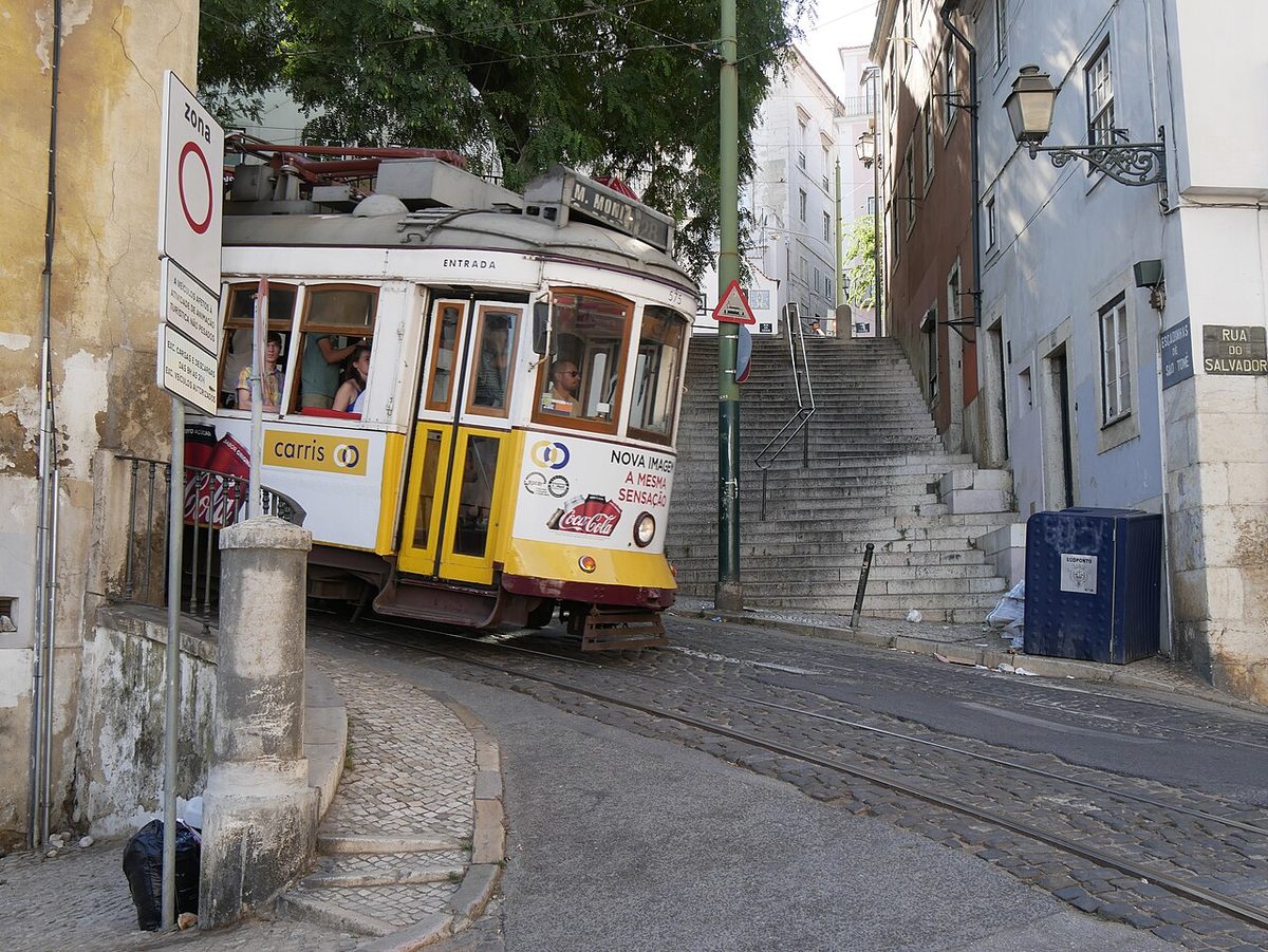 Tram 28