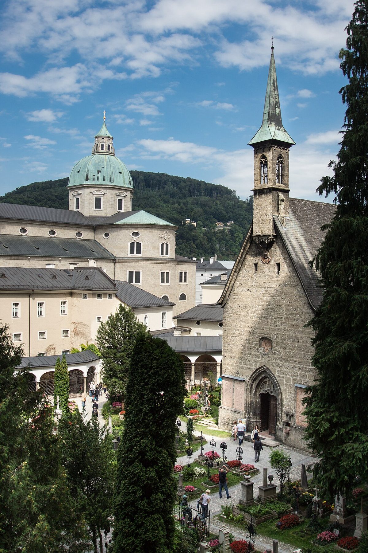 Stift St. Peter und Petersfriedhof