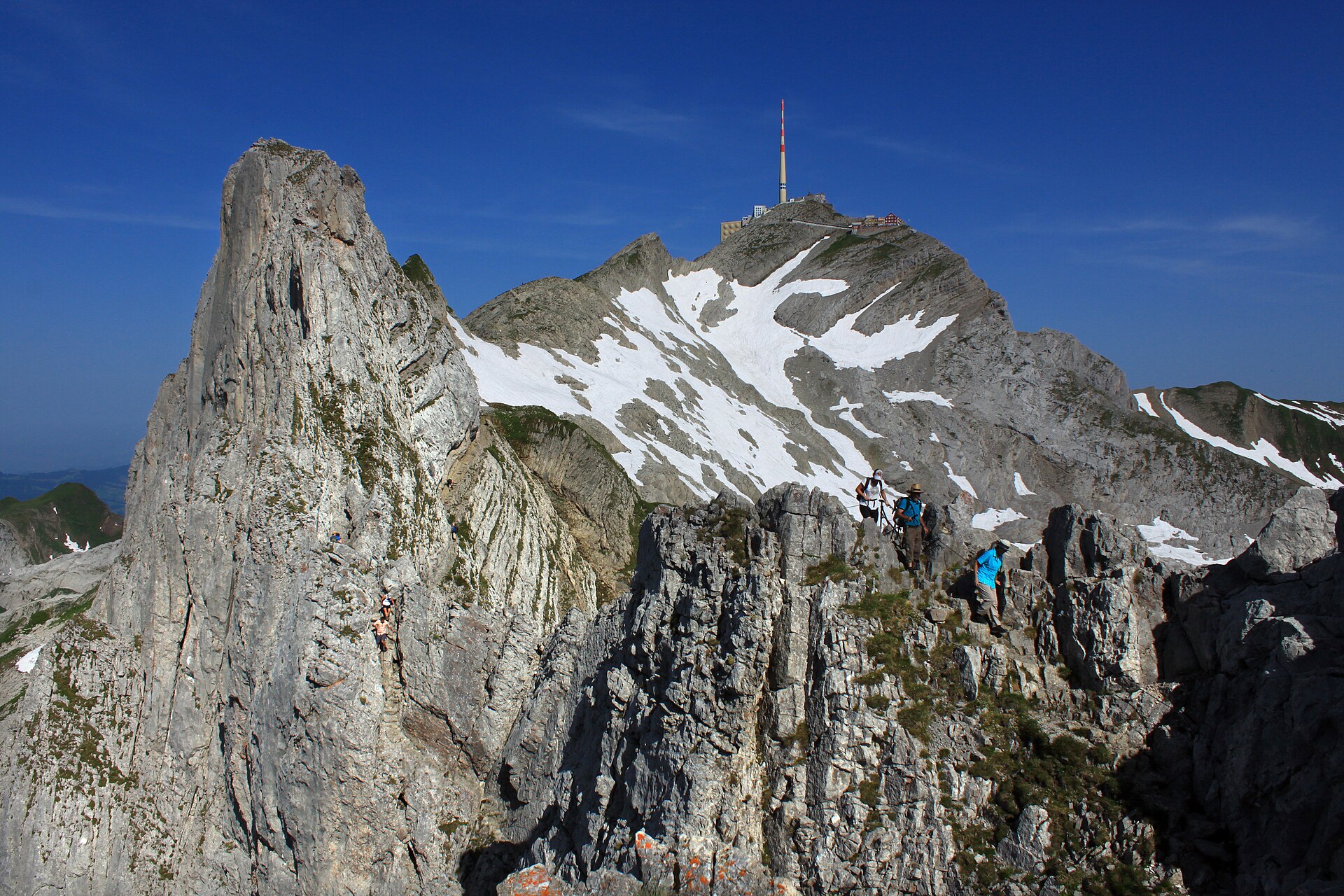 Lisengrat path above the Rotsteinpass, with the Säntis