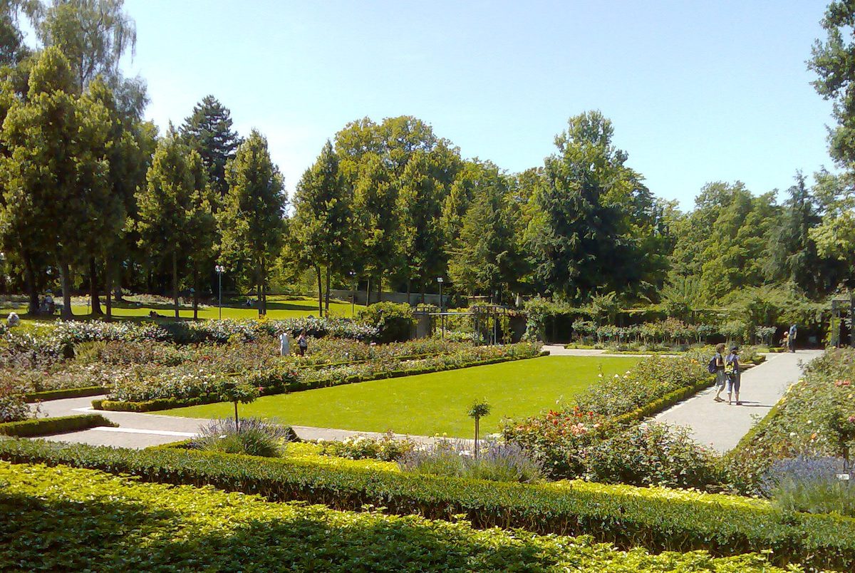Beete im Rosengarten
