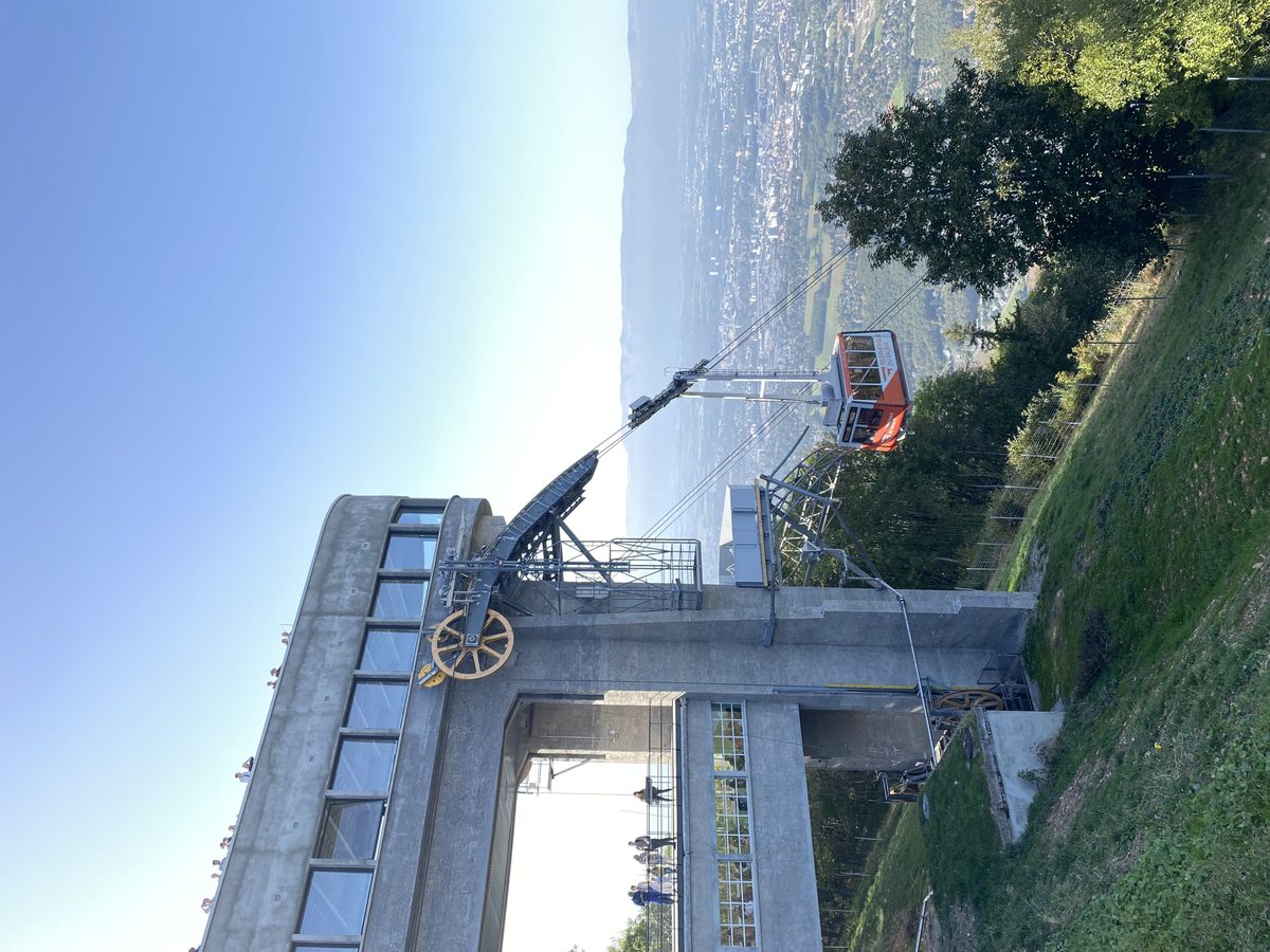 Bergstation der Salève-Seilbahn über Genf