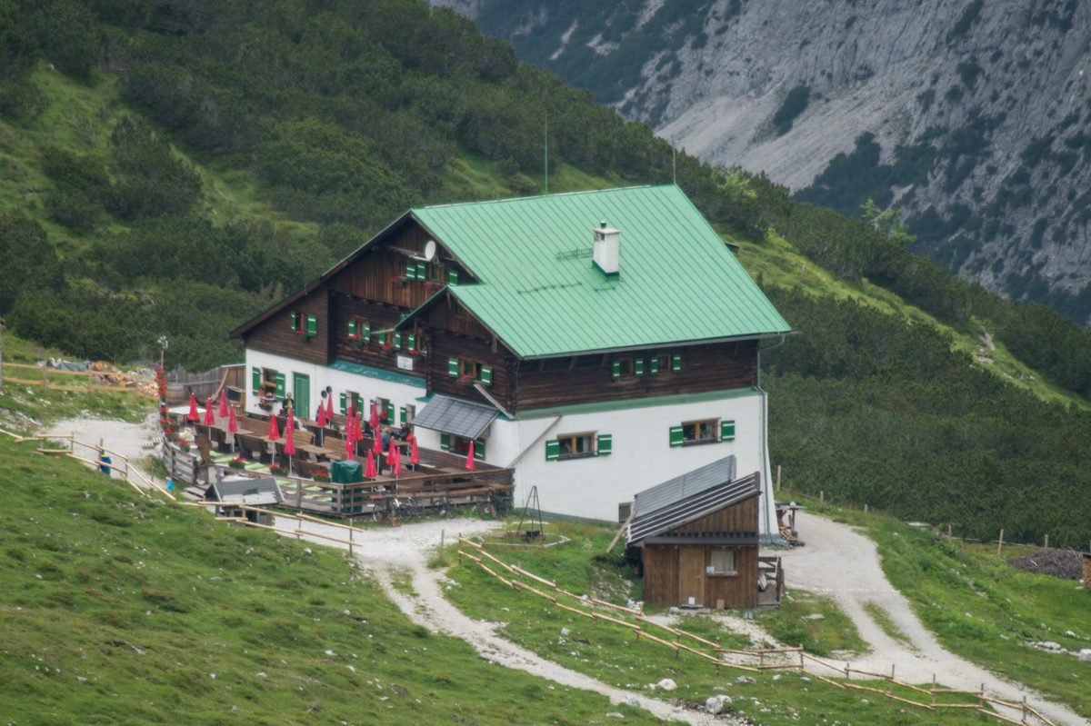 Pfeishütte von Südosten