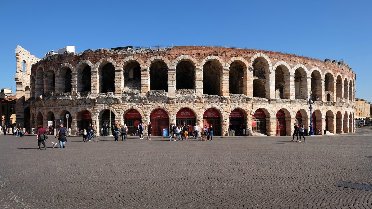 Arena di Verona von der Piazza Bra
